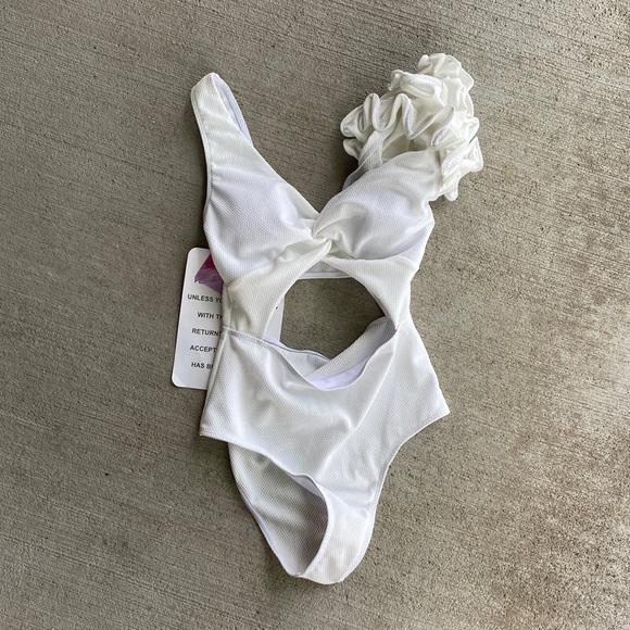 Chicwish Other - Fancy swimsuit